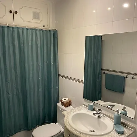 Apartment And 3 Bedroom Perfect Location Near Pyr *